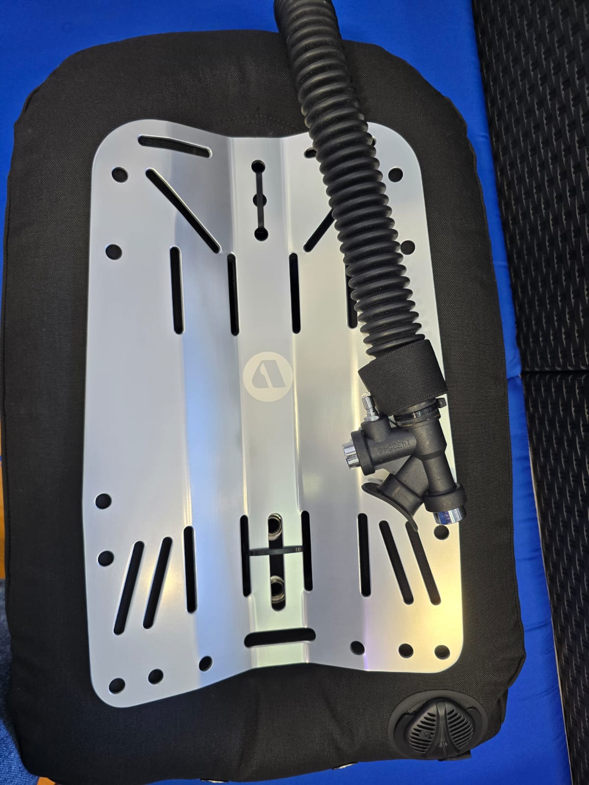 Apex WTI D40 Wing BCD – 40L Lift | New in Box